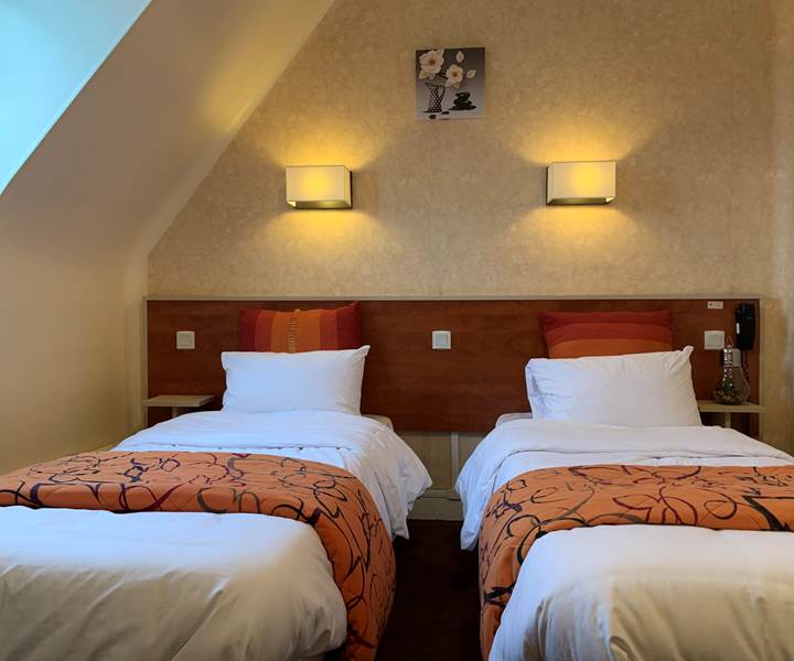 chambre 12 au petit vivoin-presta