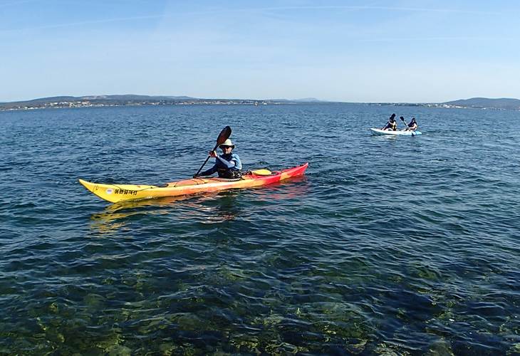 En kayak de mer sur la lagune de Thau