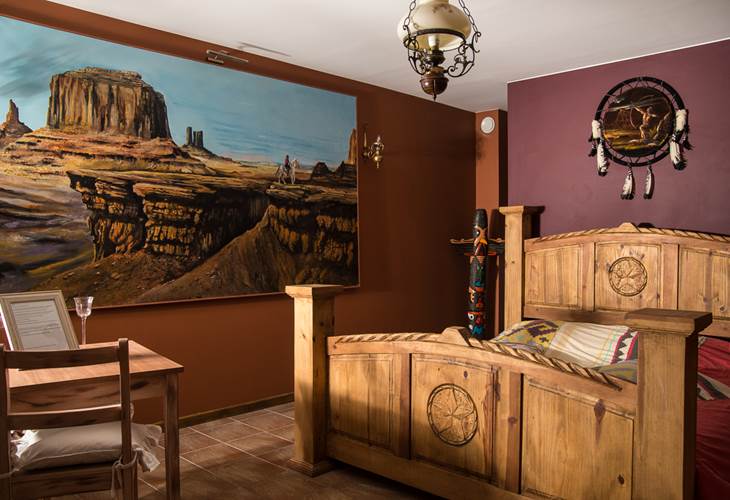 Western-City_Monument Valley