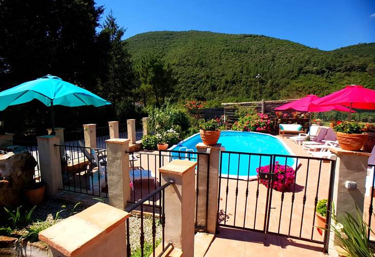 Piscine sécurisée....