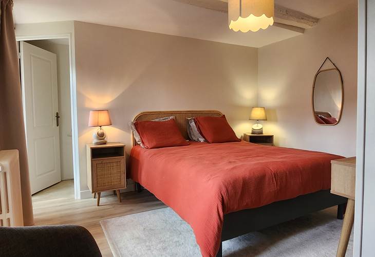 CHAMBRE D'HOTE CLAIR DE LUNE LUMINEUSE ET COMFORTABLE