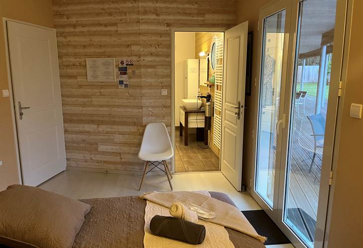 vue sur la salle de douche