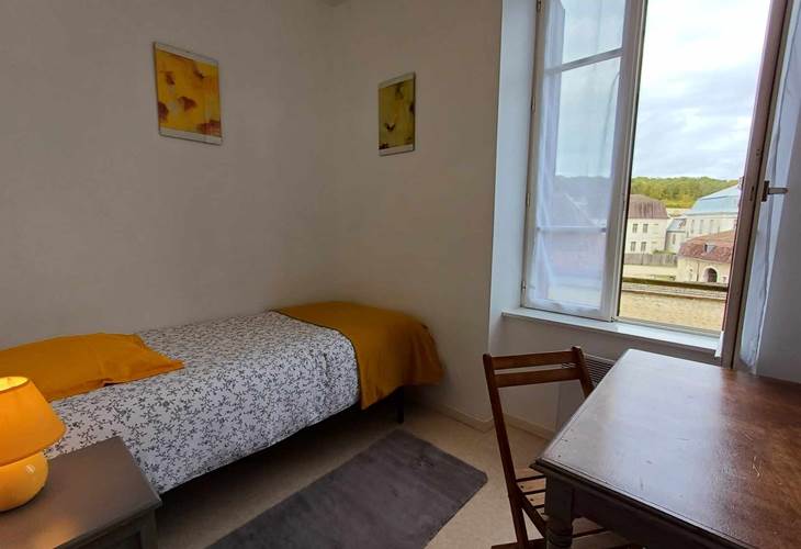 Relais_chambre jaune 1p
