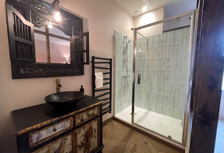 chambre l'escale jardin salle de douche privative ouverte La Maison Voyage 41