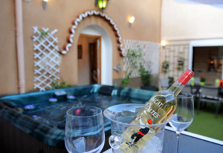 apero catalan : le Muscat de RIVESALTES
