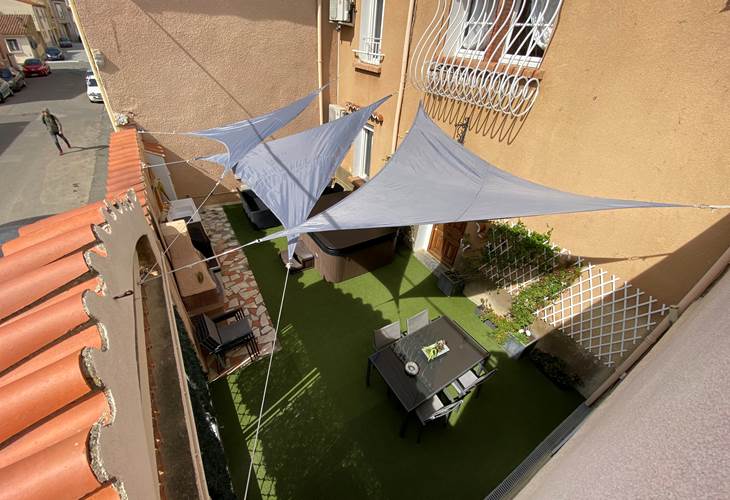 PATIO VU DU SOLARIUM