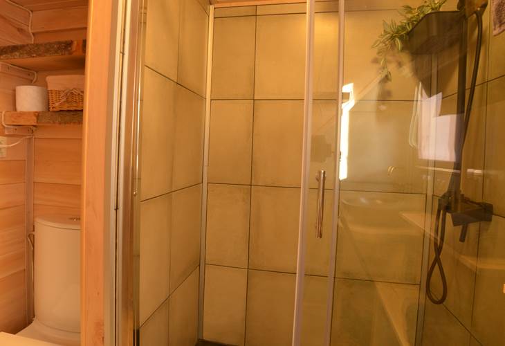 Insolites Chimay salle de bain roulotte
