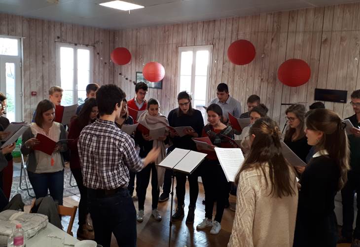 Accueil de groupes de chanteurs