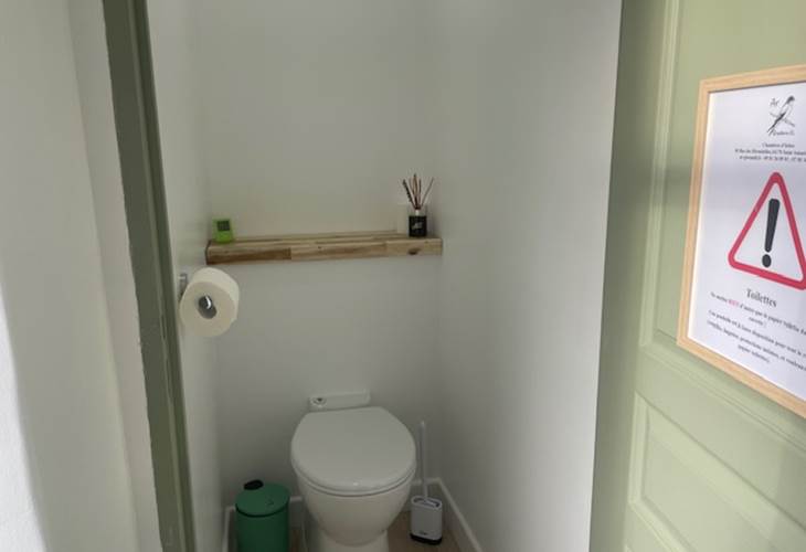 Toilette chambre verte