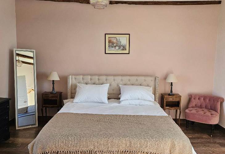 LB 2 Dusky room