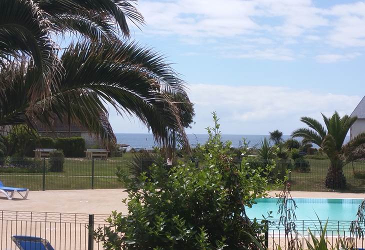 Vue sur la piscine
