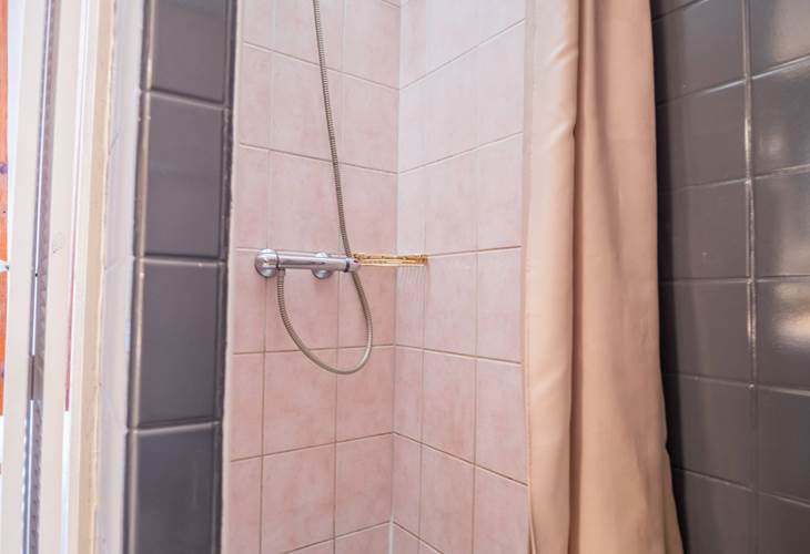 Douche du pavillon Gewurz