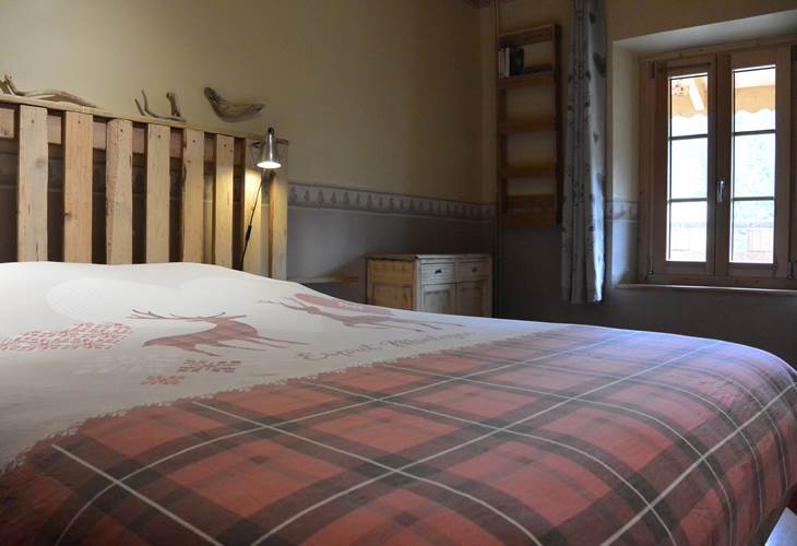 Gîte Tré le grenier - charmant gîte - Gîte le Haut - pour 2 personnes - chambre