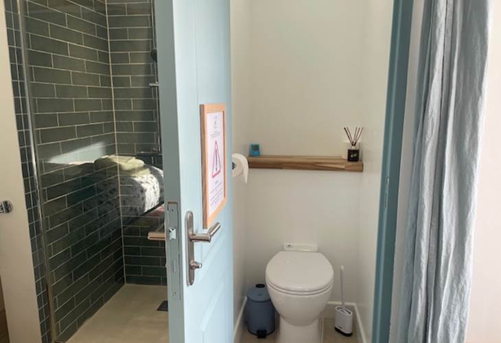 Toilette chambre bleue