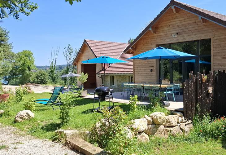 Terrasse avec vue sur le lac