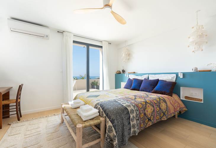Vue entière chambre bleue