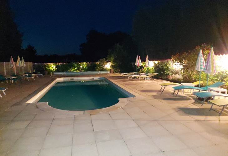 Piscine by night