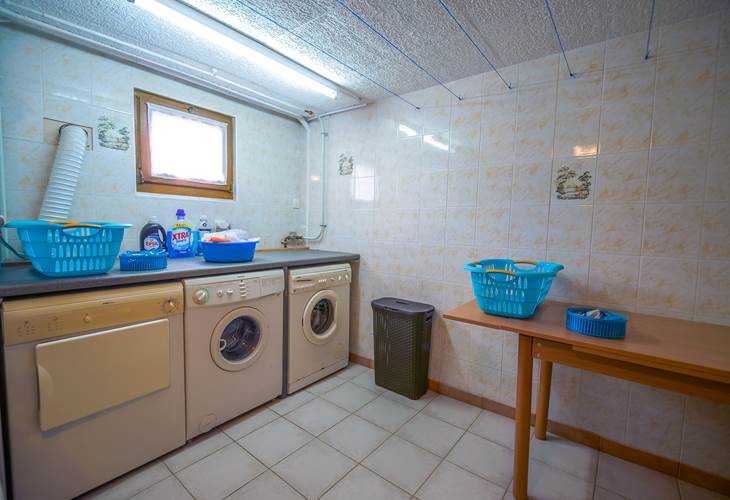 Buanderie au sous sol (lave linge)