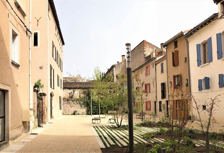 Place Saint Priest