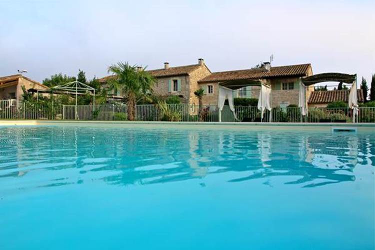 piscine à débordement