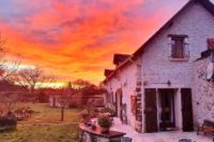 maison au coucher soleil 