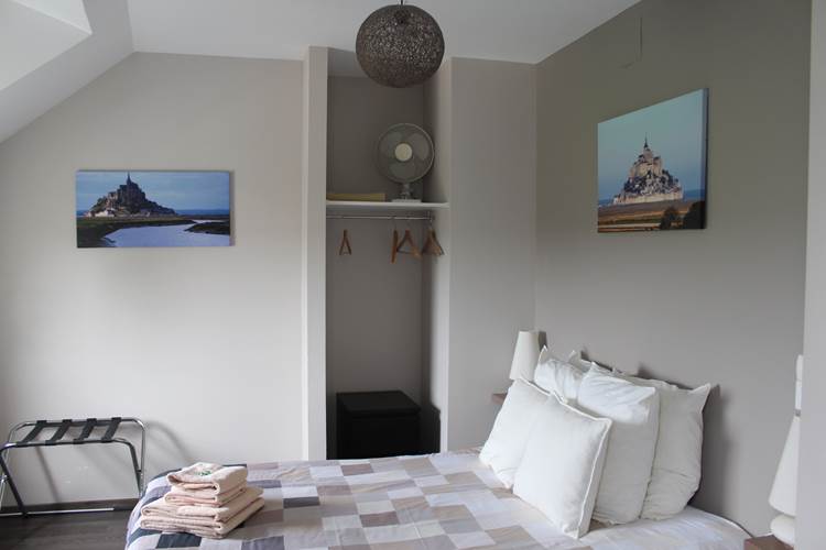 Autre vue de la chambre Mont St Michel