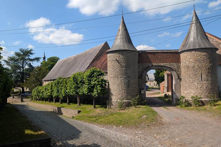 Ferme du château fort d'Ecaussinnes