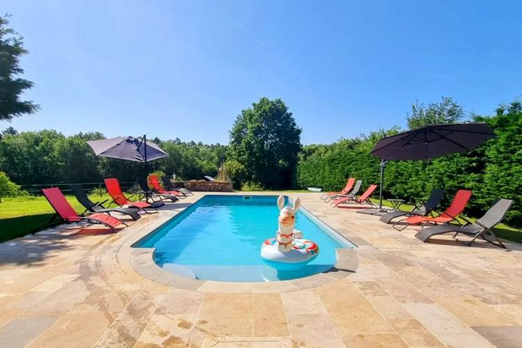 piscine chauffée avec solarium