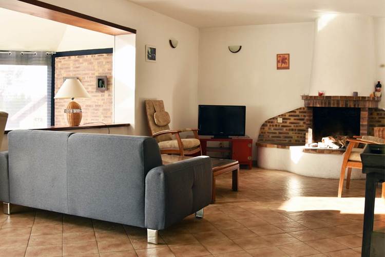 salon du gite bellevue, gite pour 12 personnes au mont Saint-Michel