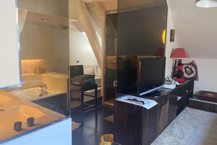 CHAMBRES-GUEBWILLER-Suite-1-Chambre-3-Personnes-La-Suite
