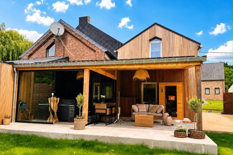 terrasse couverte avec wellness