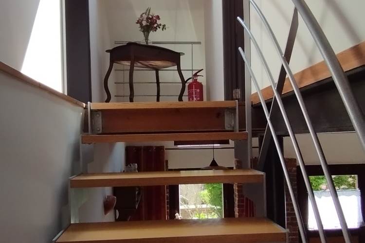 Escalier vers les chambres