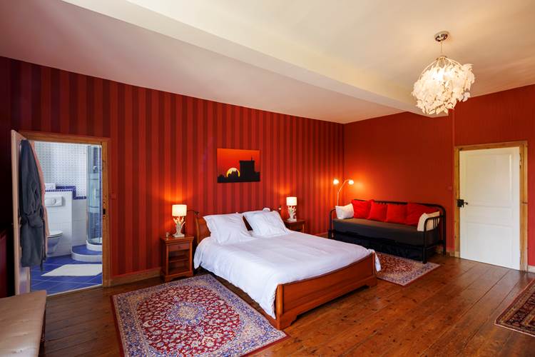 La spacieuse chambre rubis