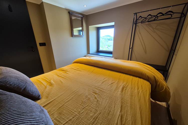 PETITE CHAMBRE HAUT (2)