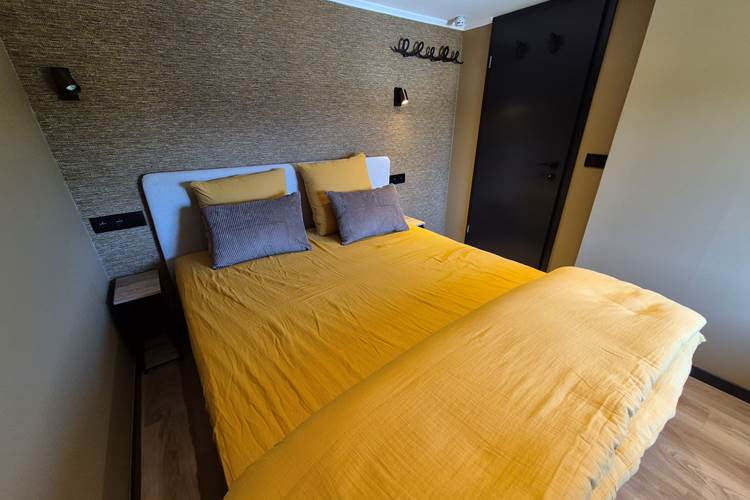 PETITE CHAMBRE HAUT (3)