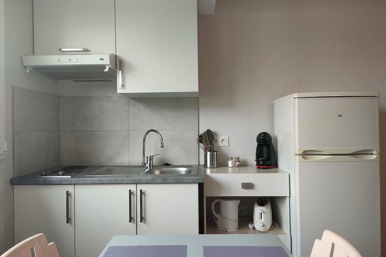 locaplage-pignot-studio11-04-cuisine-equipee.jpg