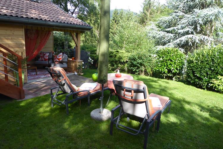 petit coin jardin à La Haute Grange à FRELAND