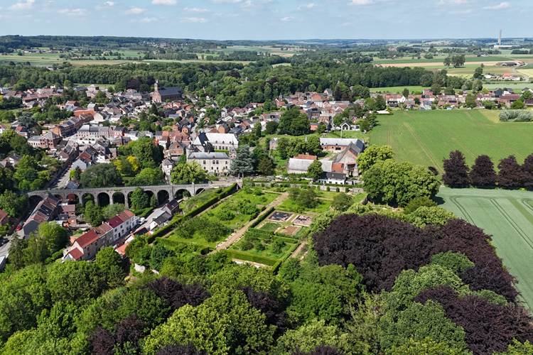Vue aérienne du centre d'Ecaussinnes
