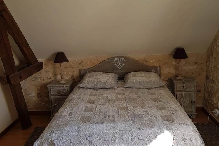 Chambre triple suitée avec un lit 140 et un lit simple