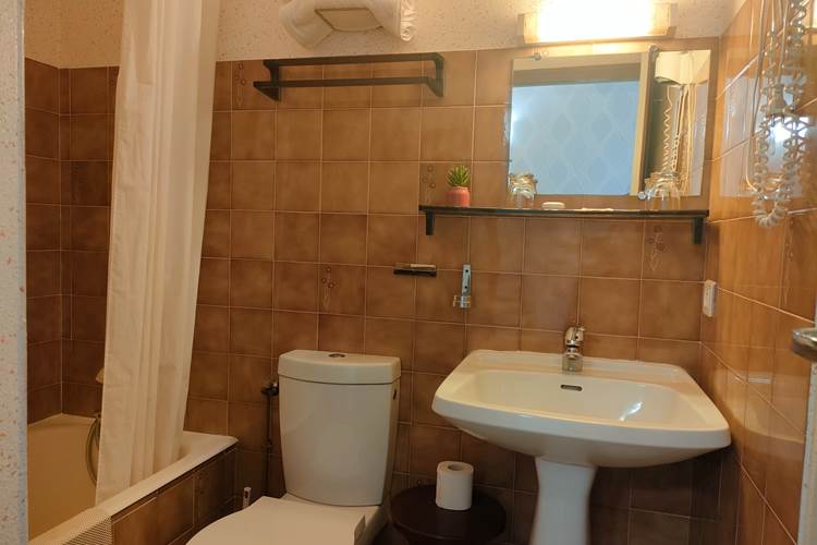locaplage-pilotis-studio12-06-salle-de-bain.jpg