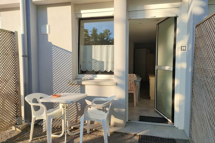 locaplage-cayoc-studio19-05-petite-terrasse-privative.jpg