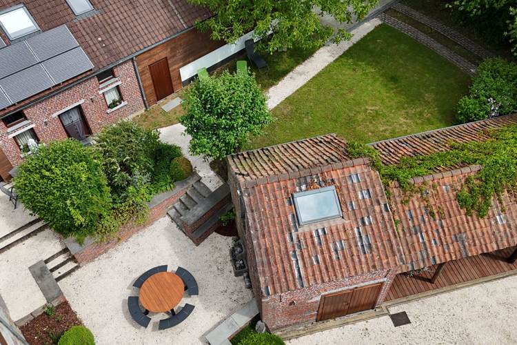 Vue aérienne des extérieurs du gîte