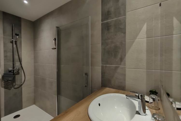 locaplage-bidaou-studio18-04-douche-italienne.jpg