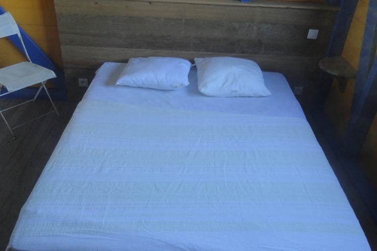 Chambre étage lit 2 couchages