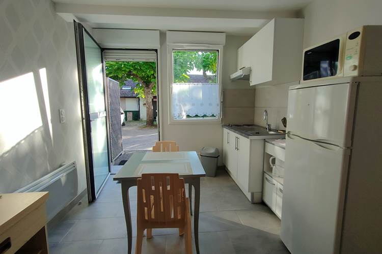 locaplage-baïne-studio17-01-porte-ouverte.jpg