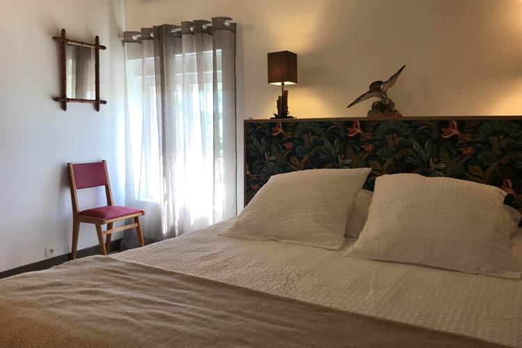 Chambre Les Dentelles / Lit en 160 x 190