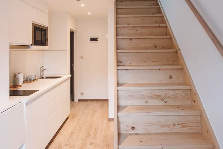 302 STUDIO AVEC CUISINE -DUPLEX