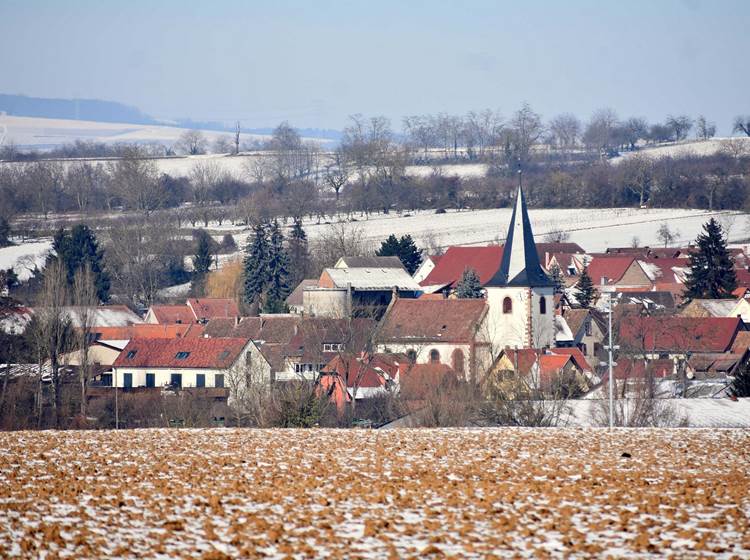 La neige vient d'arriver sur le village