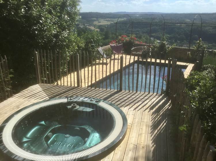 Piscine et Jaccusi