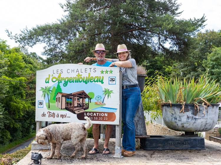 C'est nous, Eric et Laurence, avec notre mascotte Nube